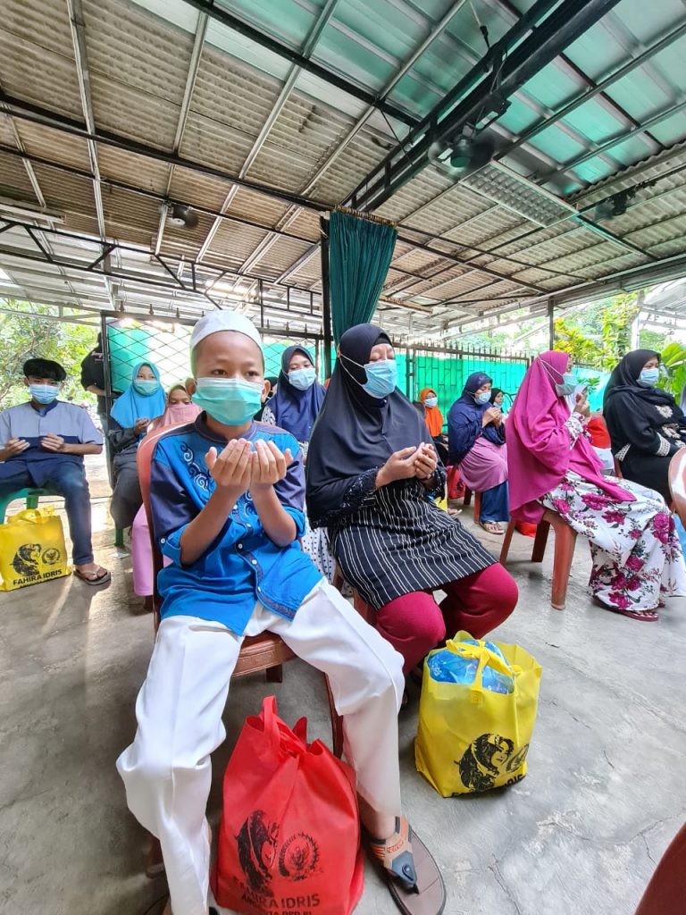 Jelang Ramadhan Fahira Idris Gencarkan Santunan Yatim 