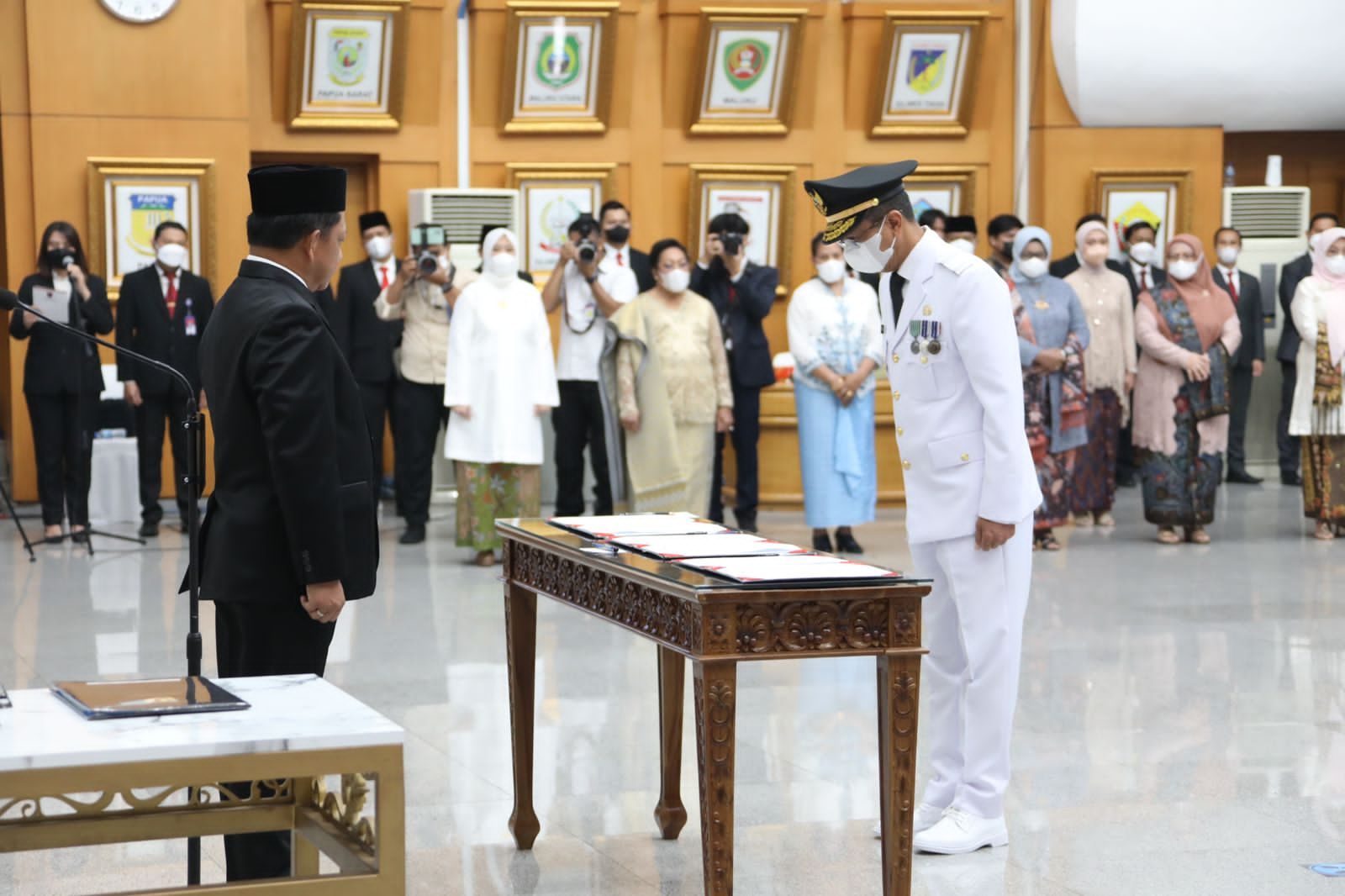 Mendagri Resmi Lantik Heru Budi Hartono Jadi Penjabat Gubernur DKI ...